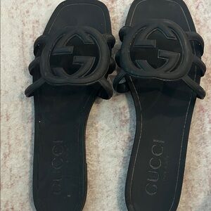 Gucci Black Interlocking G Rubber Slide Sandals 100% authentic.